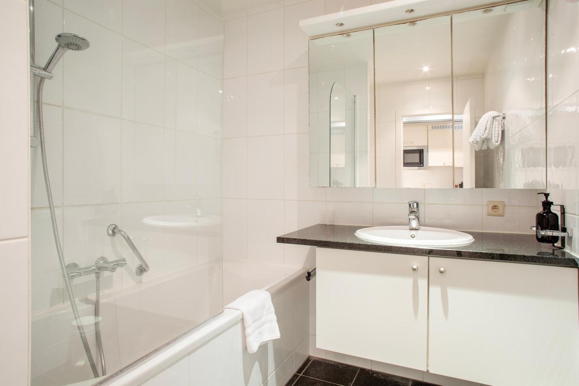 Diamant Suites Brussels Eu Etterbeek Bagian luar foto