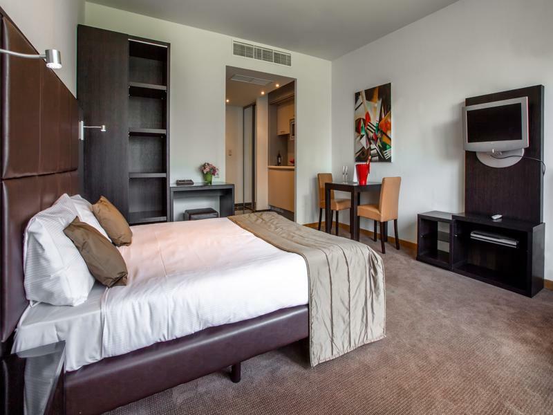Diamant Suites Brussels Eu Etterbeek Bagian luar foto