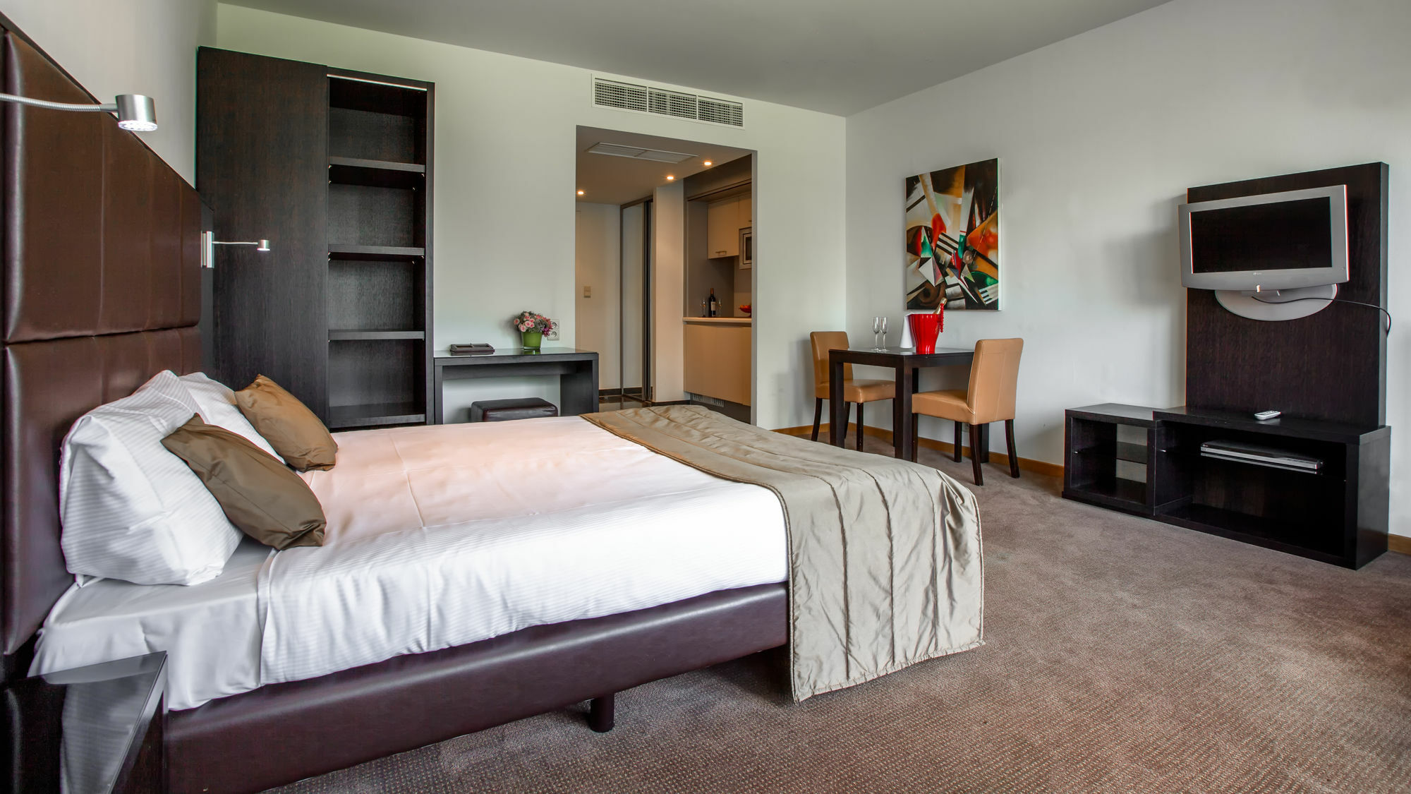 Diamant Suites Brussels Eu Etterbeek Bagian luar foto